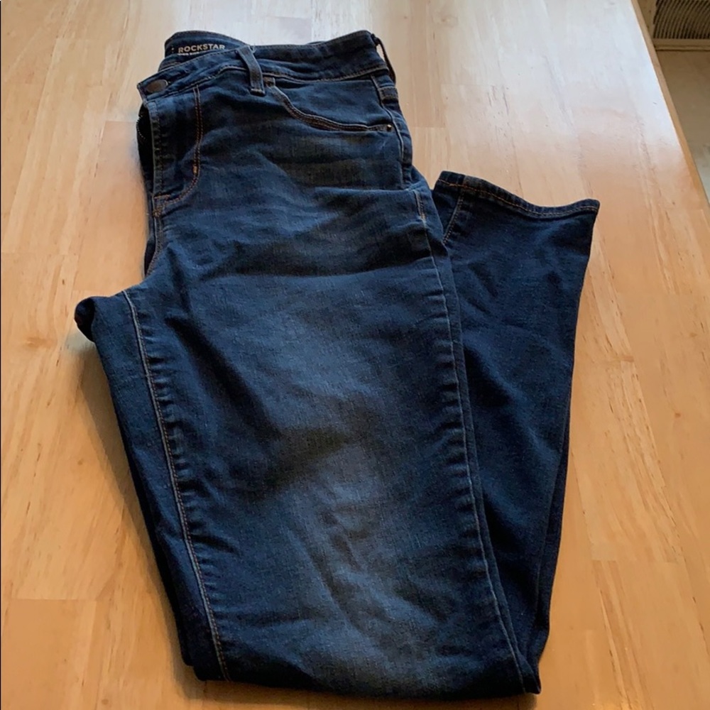 Clearance/final price high rise skinny jeans